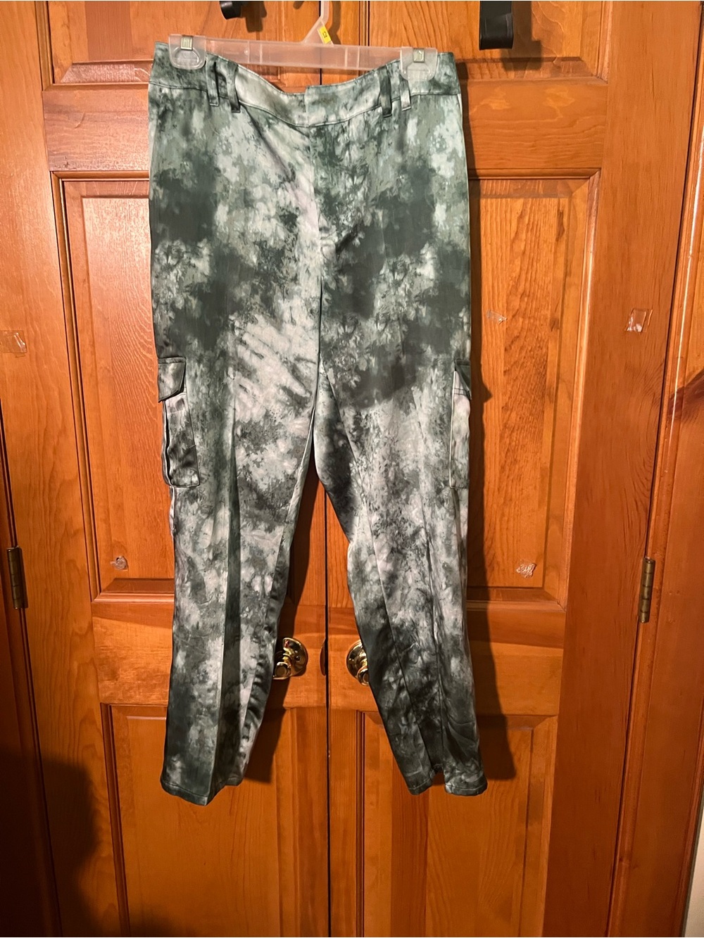 INC International Concepts Green & White Tie-Dye Cargo Joggers